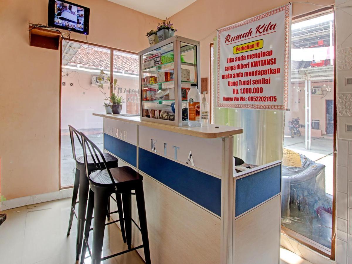 Oyo 91490 Hotel Rumah Kita Cirebon Exteriör bild