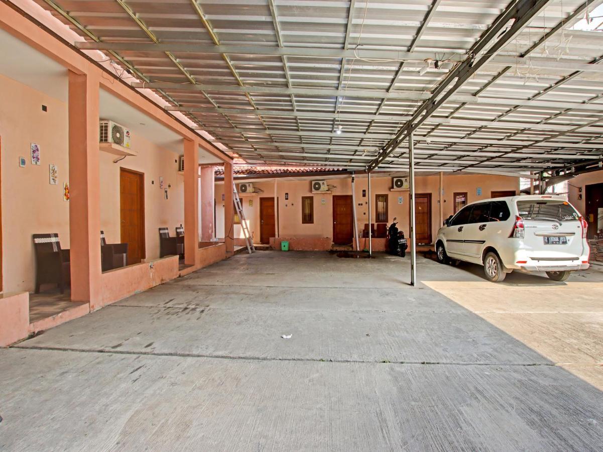 Oyo 91490 Hotel Rumah Kita Cirebon Exteriör bild