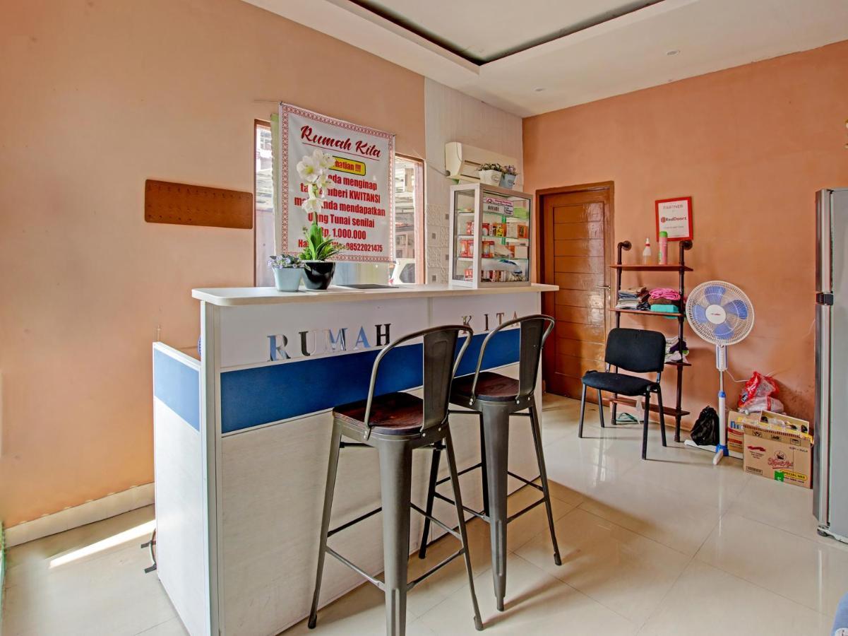 Oyo 91490 Hotel Rumah Kita Cirebon Exteriör bild