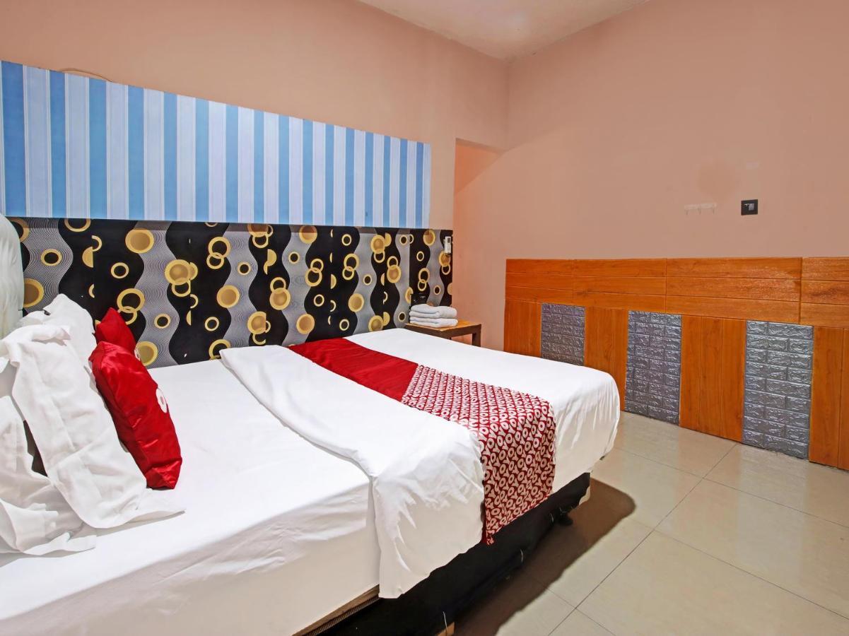 Oyo 91490 Hotel Rumah Kita Cirebon Exteriör bild